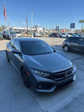Photo 1 of 4 of 2018 Honda Civic Sport