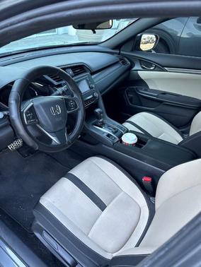 Photo 4 of 4 of 2018 Honda Civic Sport
