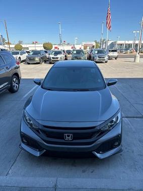 Photo 3 of 4 of 2018 Honda Civic Sport