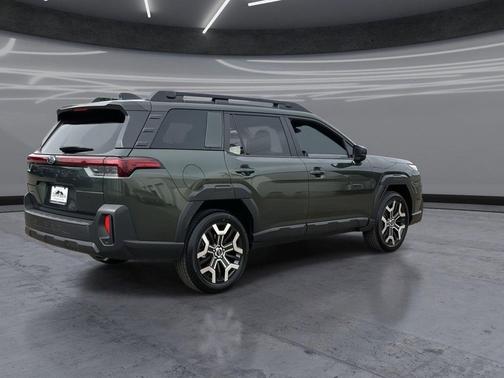 Deep Emerald Green Pearl 2026 Subaru Outback Touring XT