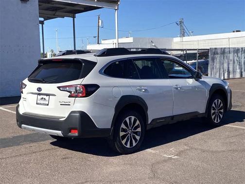 2025 Subaru Outback Touring XT