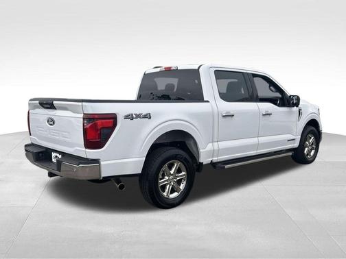 Oxford White 2024 Ford F-150 XLT
