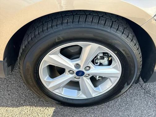 2020 Ford Edge SE