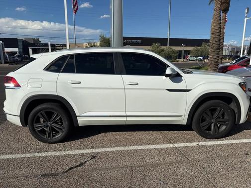 2021 Volkswagen Atlas Cross Sport 3.6L V6 SE w/Technology R-Line