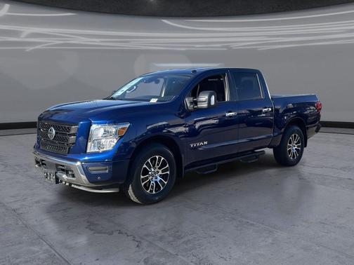 Deep Blue Pearl Metallic 2021 Nissan Titan SV