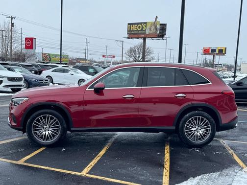 2026 Mercedes-Benz GLC 300 4MATIC