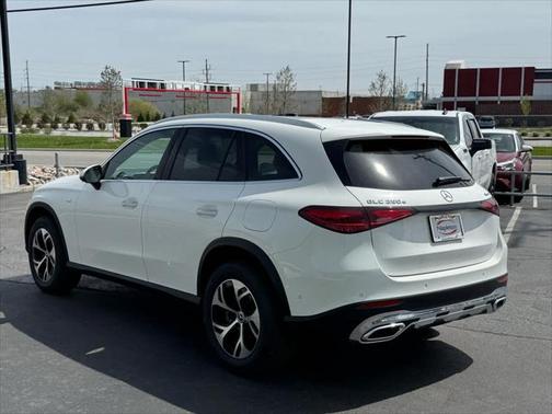2025 Mercedes-Benz GLC 350e Base