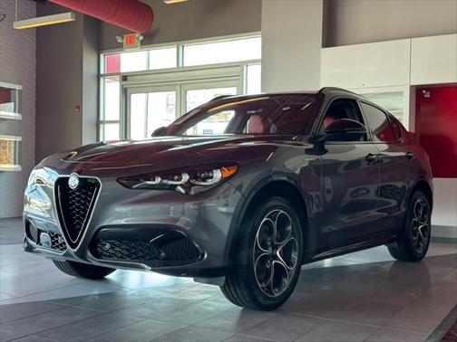 2025 Alfa Romeo Stelvio Sprint AWD