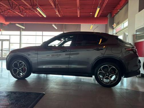 2025 Alfa Romeo Stelvio Sprint AWD