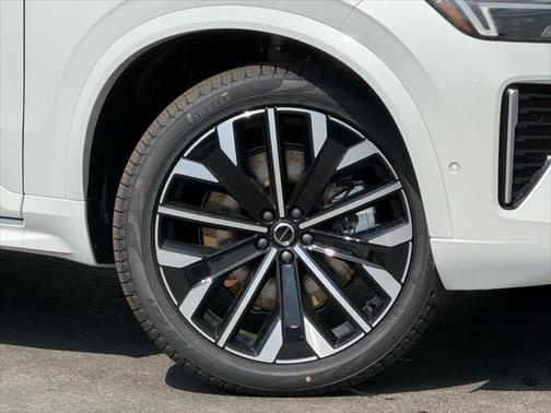 2025 Volvo XC90 Plug-In Hybrid T8 Ultra 7-Seater