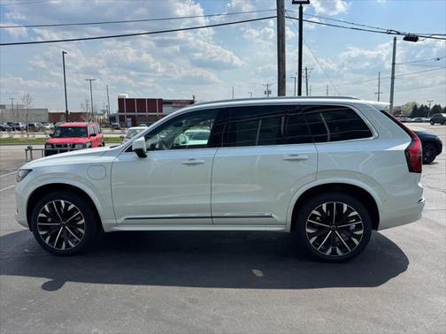 2025 Volvo XC90 Plug-In Hybrid T8 Ultra 7-Seater