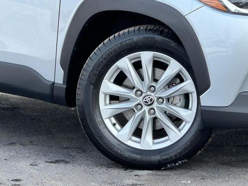 2022 Toyota Corolla Cross LE