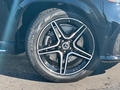 2026 Mercedes-Benz GLS 450 4MATIC