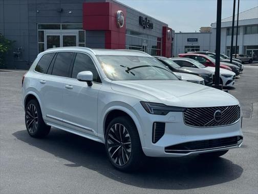 2025 Volvo XC90 Plug-In Hybrid T8 Plus 7-Seater
