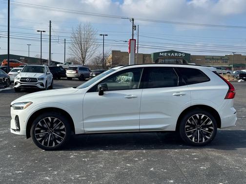 2026 Volvo XC60 B5 Ultra