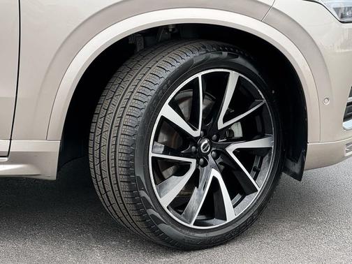 2023 Volvo XC90 B6 Ultimate 7-Seater