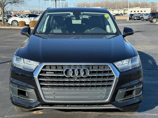 2019 Audi Q7 55 Premium Plus