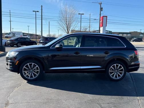 2019 Audi Q7 55 Premium Plus