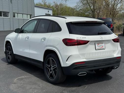 2025 Mercedes-Benz GLA 250 4MATIC