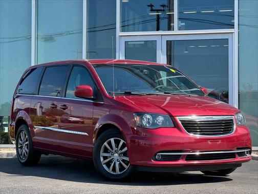 2015 Chrysler Town & Country S