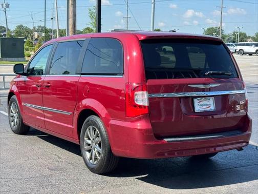 2015 Chrysler Town & Country S