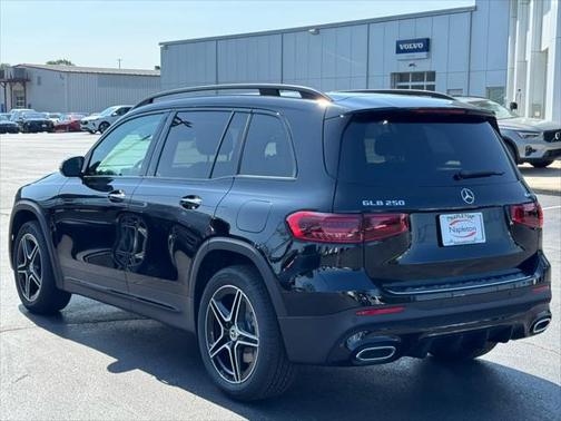 2025 Mercedes-Benz GLB 250 4MATIC