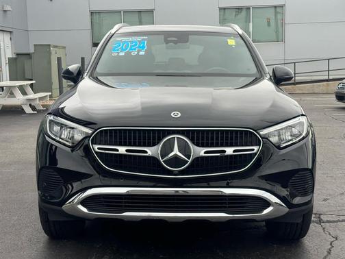 Black 2024 Mercedes-Benz GLC 300 Base