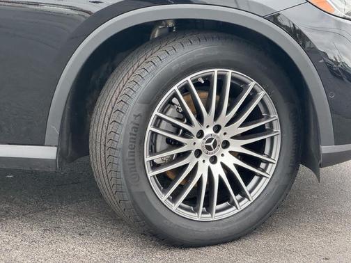 Black 2024 Mercedes-Benz GLC 300 Base