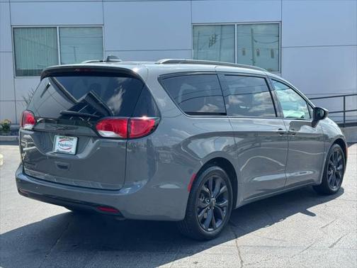 2020 Chrysler Pacifica Touring-L Plus