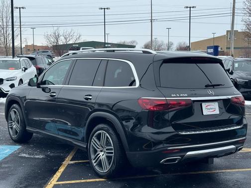 2025 Mercedes-Benz GLS 450 4MATIC