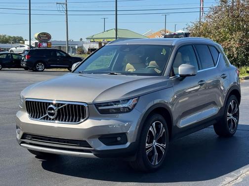 2022 Volvo XC40 T5 Inscription