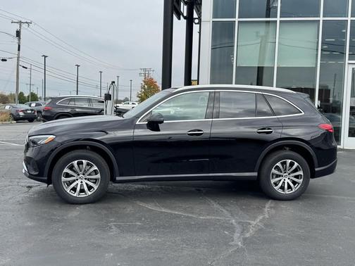 2026 Mercedes-Benz GLC 300 4MATIC