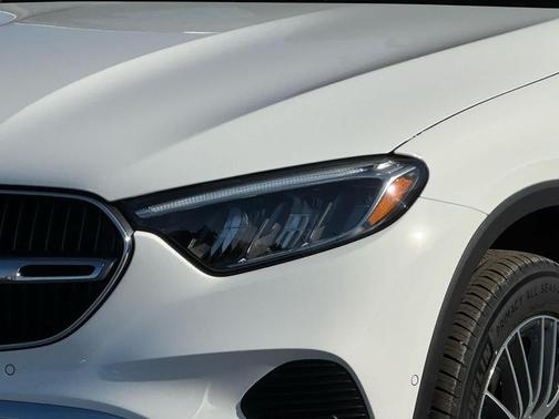 2026 Mercedes-Benz GLC 300 4MATIC