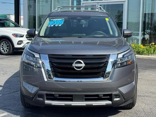 Gun Metallic 2025 Nissan Pathfinder Platinum 4WD