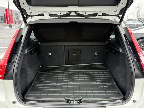 2021 Volvo XC40 T4 R-Design