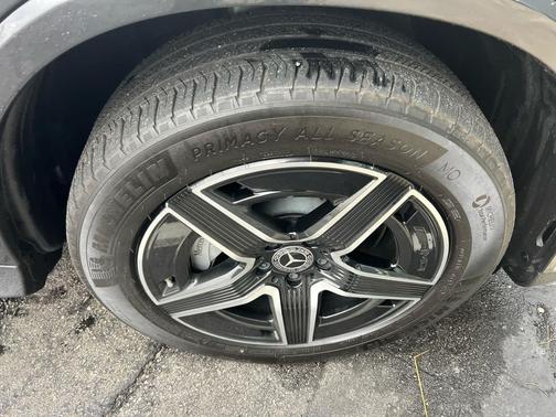 2024 Mercedes-Benz GLC 300 4MATIC