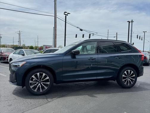 2025 Volvo XC60 B5 Core