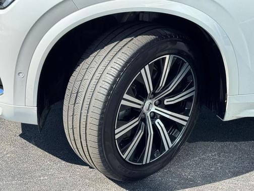 2024 Volvo XC90 B6 Plus Bright Theme 7-Seater