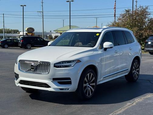 2024 Volvo XC90 B6 Plus Bright Theme 7-Seater