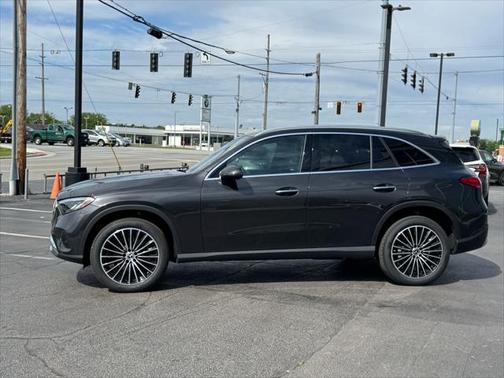 2025 Mercedes-Benz GLC 300 4MATIC
