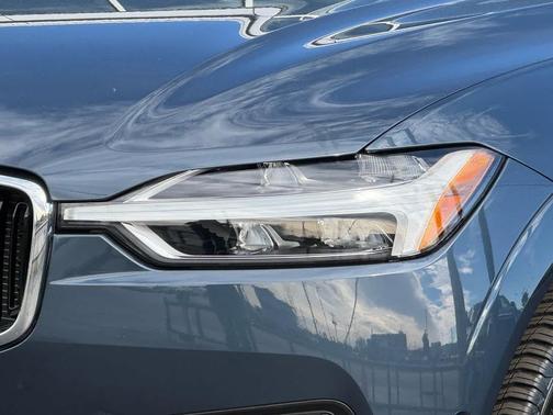 2018 Volvo XC60 T5 Momentum