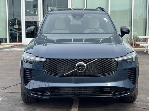 2026 Volvo XC90 Ultra Dark Theme, B6 AWD Gas (mild hybrid), Gasoline, 6 Seats