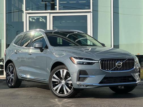 2023 Volvo XC60 B5 Plus Bright Theme
