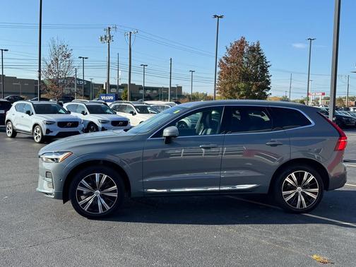 2023 Volvo XC60 B5 Plus Bright Theme