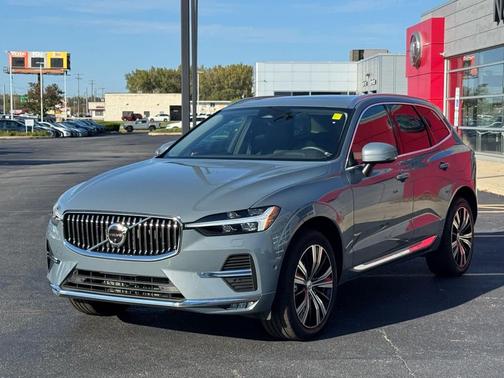 2023 Volvo XC60 B5 Plus Bright Theme