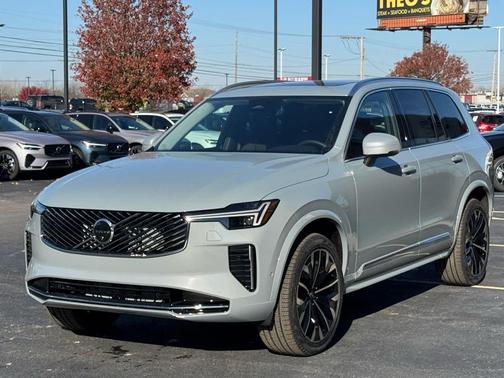 2026 Volvo XC90 B6 Plus 7-Seater