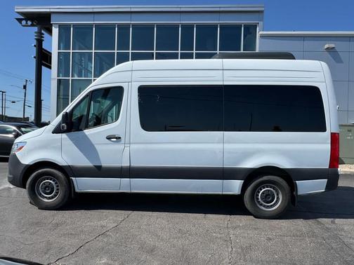 Arctic White 2024 Mercedes-Benz Sprinter 2500 Standard Roof