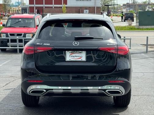 2025 Mercedes-Benz GLC 300 4MATIC