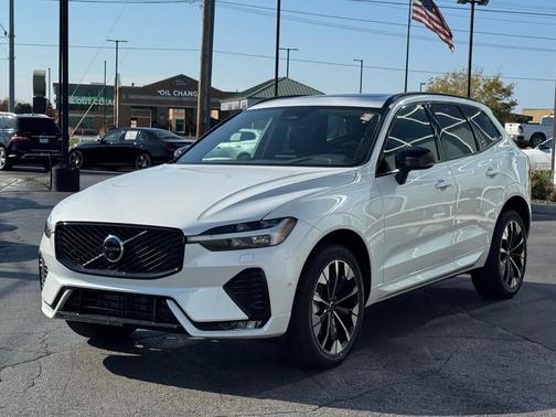 2026 Volvo XC60 B5 Plus