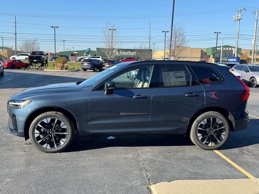 2026 Volvo XC60 B5 Plus